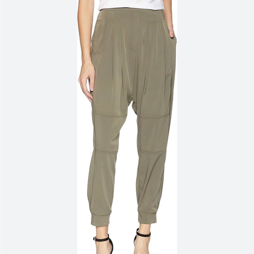 BCBGeneration Drop Crotch Pant in Olive Green. NWOT. Women’s Small